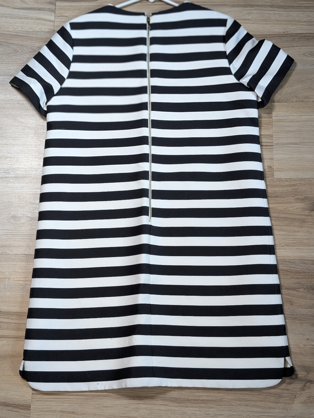 Kate Spade Short Sleeve Cotton/Silk Striped Short Shift Dress - Picture 2 of 11
